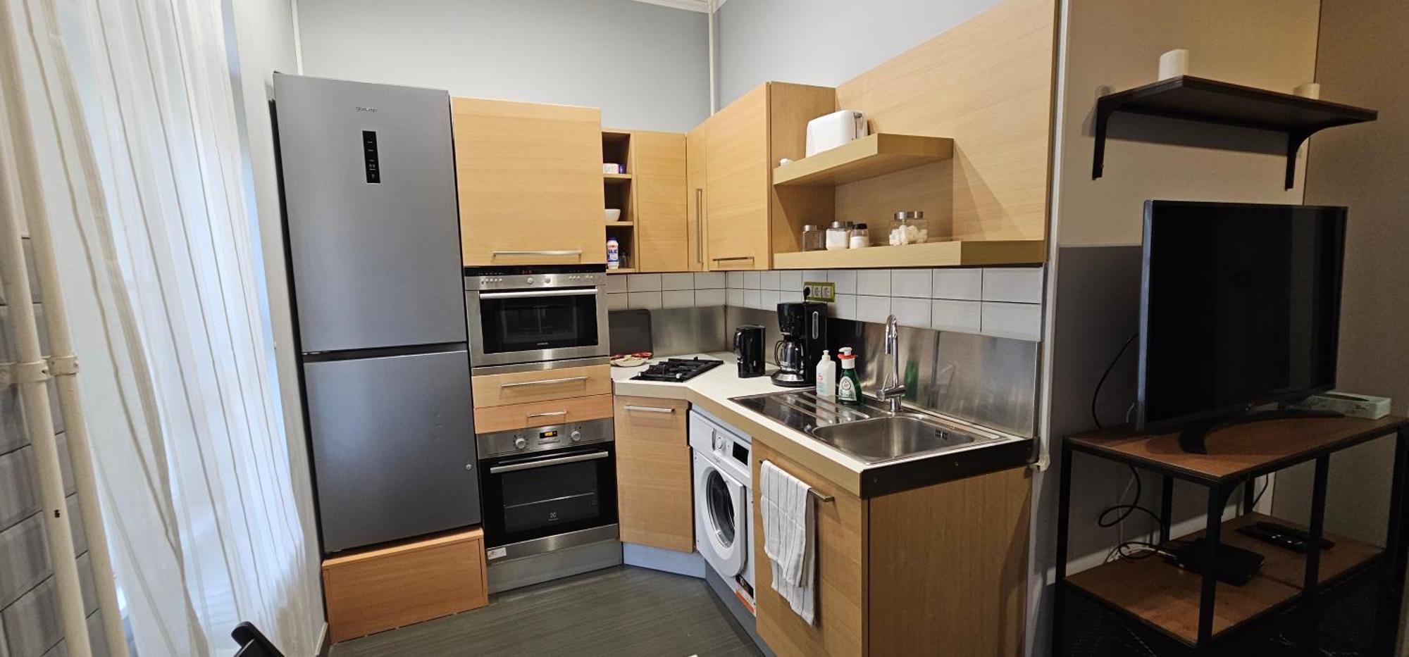 Central Dob Apartman Budapest Exteriör bild